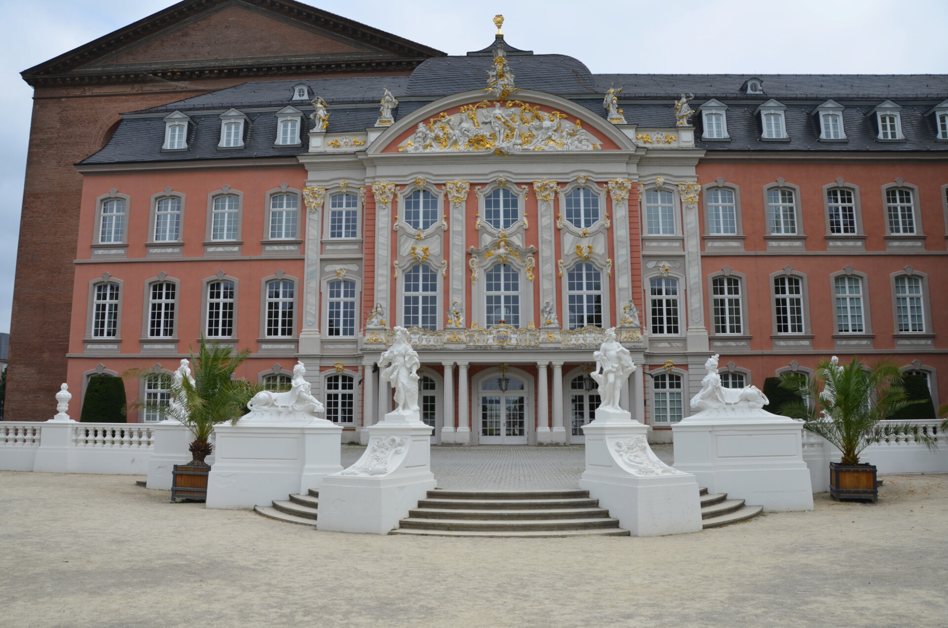 Trier (57)
